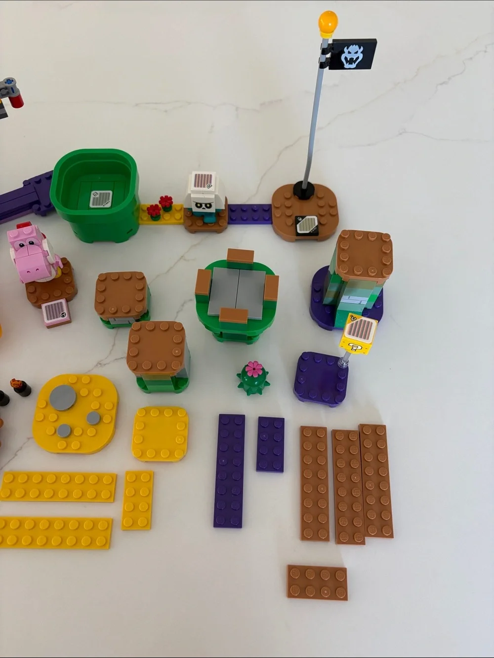 LEGO Super Mario Adventures with Luigi Starter Course (LUIGI NOT INCLUDED)